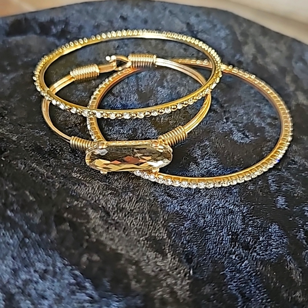 Ladies Bracelet set bangles.